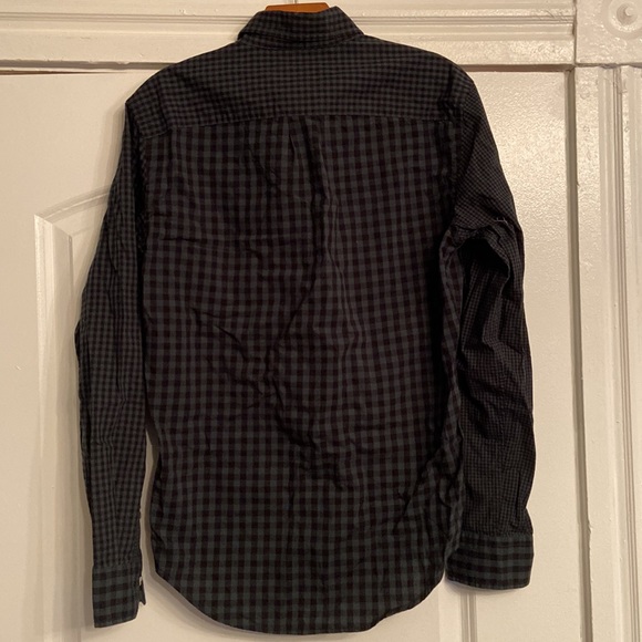 American Eagle Checkered Long Sleeve Button Down - Picture 3 of 4